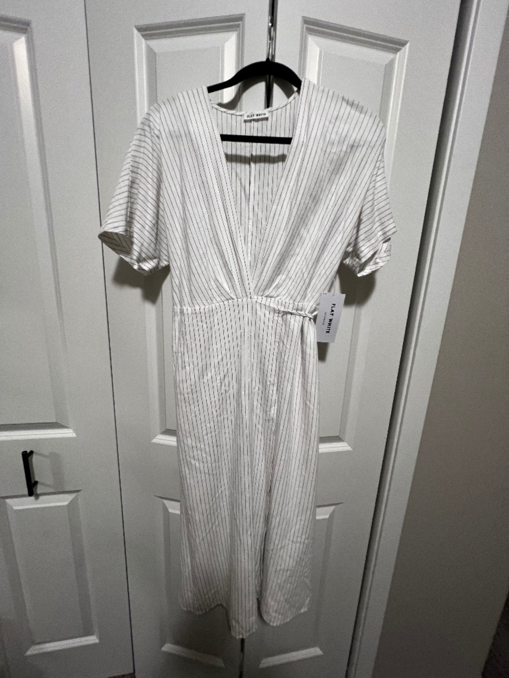 FLAT WHITE Size Small Linen white striped v-neck wrap dress